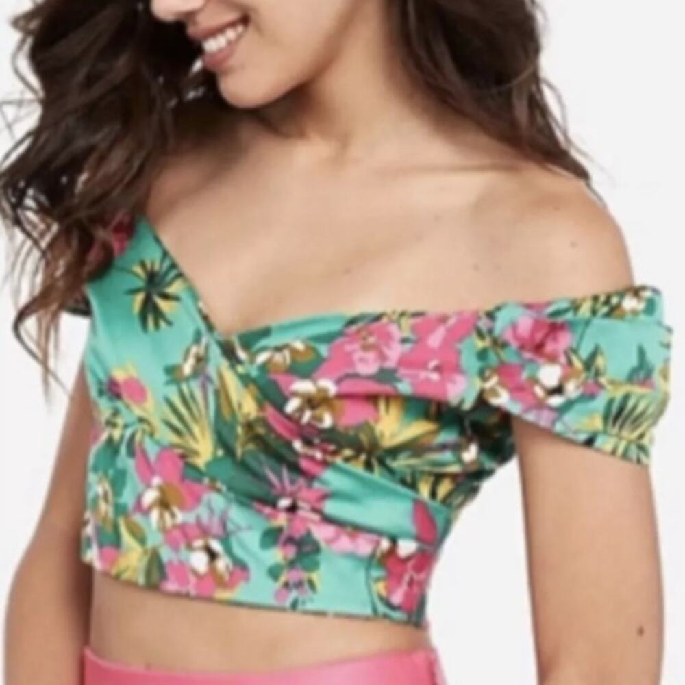 Express x Rocky Barnes Womens Floral Off Shoulder Crop Top Sz M Tropical Resort